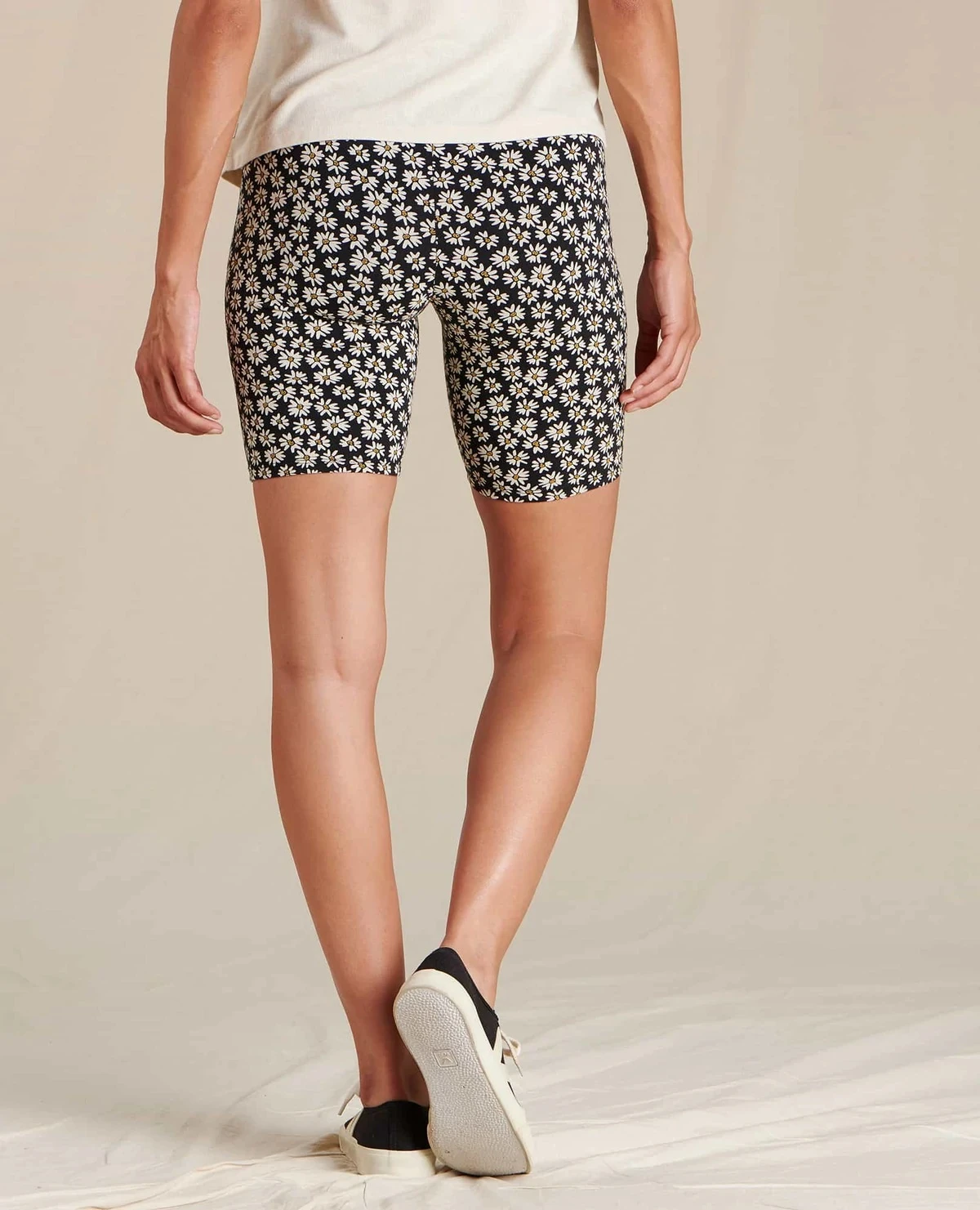 Toad&Co W Terrane Bike Short - Image 2